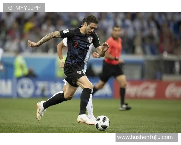 西梅足球明星的辉煌历程与他们背后的故事揭秘