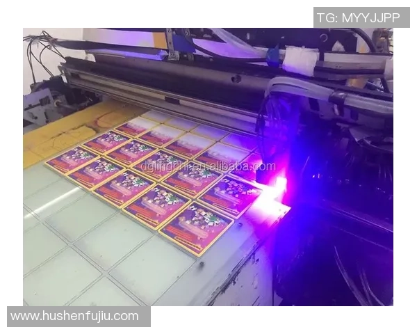 透明手机壳展现足球明星魅力个性化定制让你的手机与众不同